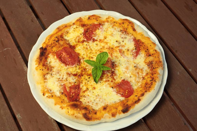 Opinii despre Pizza Uno în Ivanovce - Gastronómia a pohostinstvo