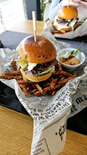 Opinii despre Tree club în Smolenice - Gastronómia a pohostinstvo