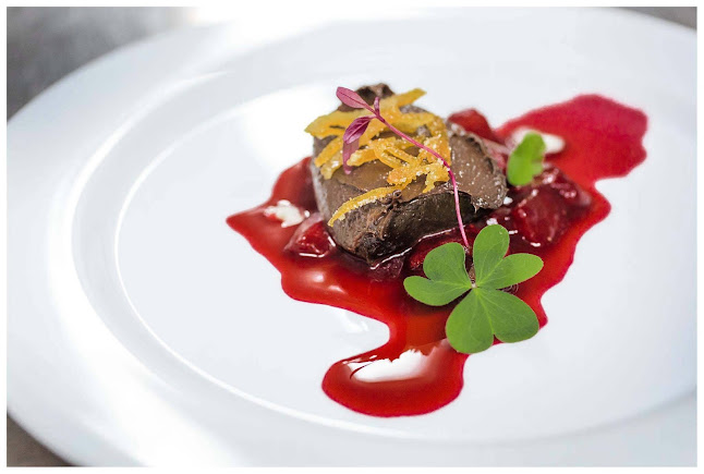 Opinii despre Château Topoľčianky în Topoľčianky - Gastronómia a pohostinstvo