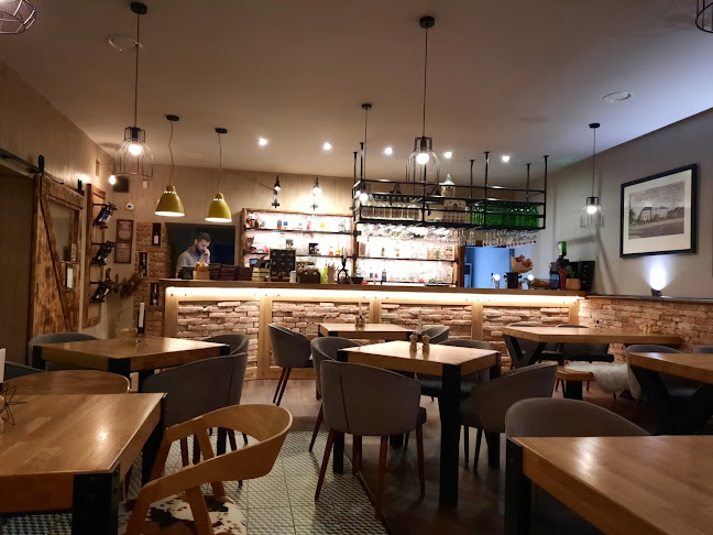 RESTAURANT & PIZZERIA TAVERNA