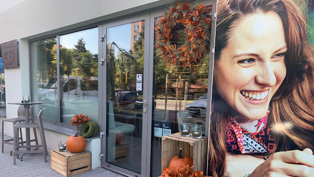 BIZY Cafee & Lounge - Gastronómia a pohostinstvo