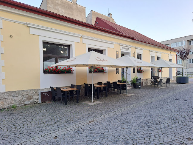 J. Vuruma 13 - Gastronómia a pohostinstvo