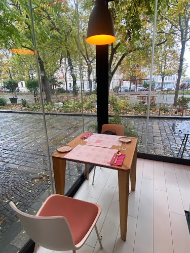 14, Hviezdoslavovo námestie 172, 811 02 Bratislava