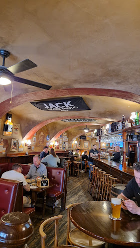 Opinii despre 17’s BAR în Bratislava - Gastronómia a pohostinstvo