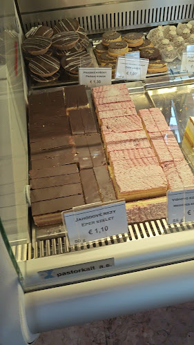 Opinii despre Cukráreň Köles în Okoč - Gastronómia a pohostinstvo