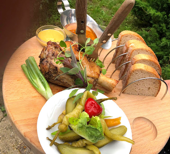 24, Prievidza Rekreačné stredisko Púšť Chatová oblasť 704/13 GPS Súradnice: N 48º 44' 44" ,E 18º 38, 971 01 Prievidza