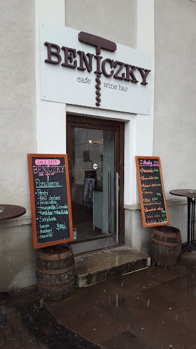 Opinii despre Beniczky cafe & wine bar în Banská Bystrica - Gastronómia a pohostinstvo