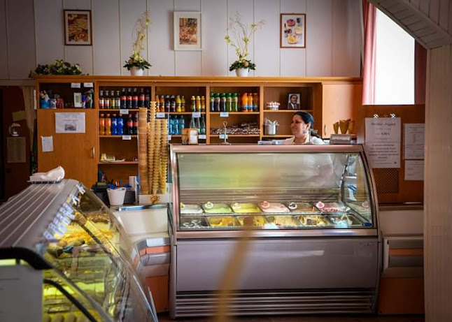 Opinii despre Cukráreň Köles în Okoč - Gastronómia a pohostinstvo