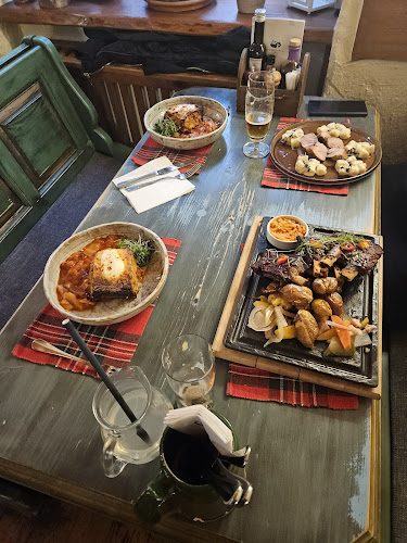 Tirolská izba - Gastronómia a pohostinstvo