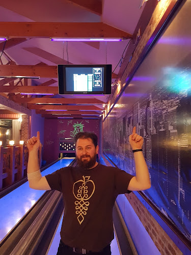 Opinii despre N.Y.C. Bowling în Zlaté Moravce - Gastronómia a pohostinstvo