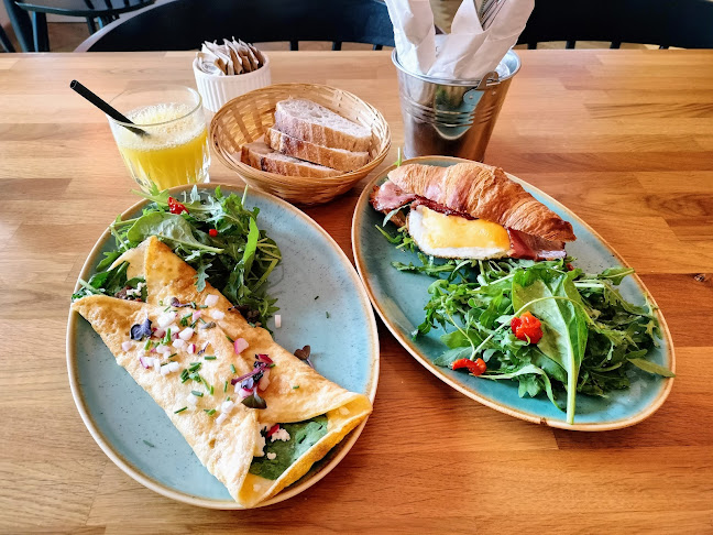 Opinii despre Pionjer Café în Humenné - Gastronómia a pohostinstvo