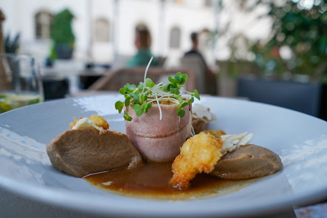 Slávia - Gastronómia a pohostinstvo