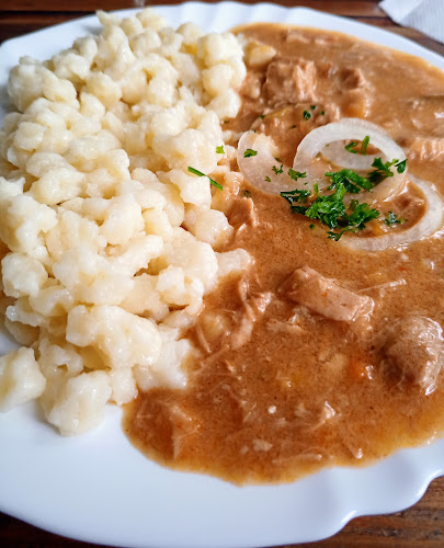 Opinii despre Bistro vo vestibule ŽST Petržalka în Petržalka - Gastronómia a pohostinstvo