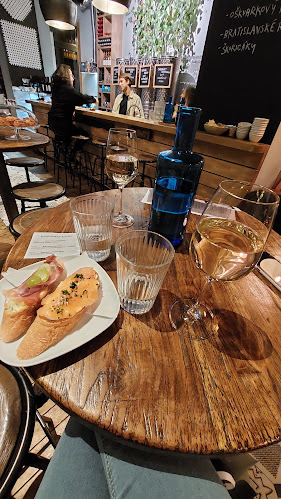 Viecha malých vinárov - Gastronómia a pohostinstvo