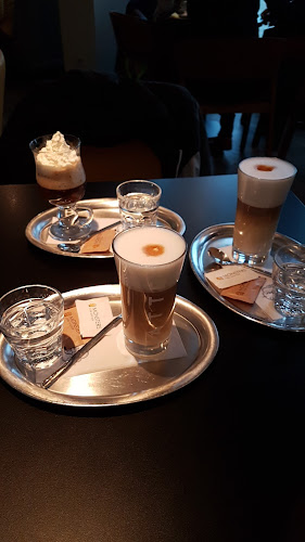 Monsters Cafe and Bar - Gastronómia a pohostinstvo