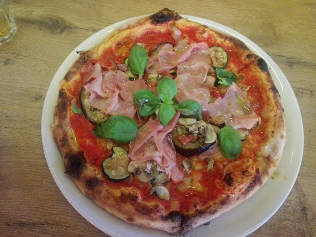 Opinii despre La Strega Pizzeria - Pizza Napoletana în Bratislava - Gastronómia a pohostinstvo