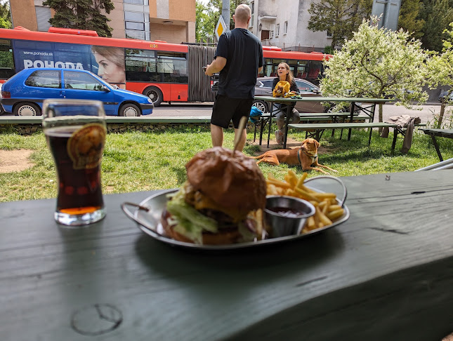 Opinii despre Laksa & Grill în Bratislava - Gastronómia a pohostinstvo