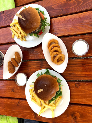 Rich Burgers - Gastronómia a pohostinstvo