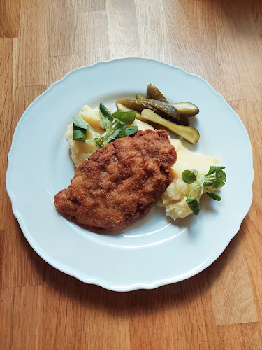 Comentarii opinii despre J. Vuruma 13