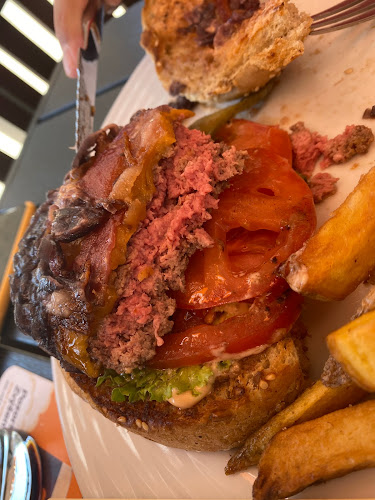 Opinii despre Fresh Food Burger & Salad în Púchov - Gastronómia a pohostinstvo