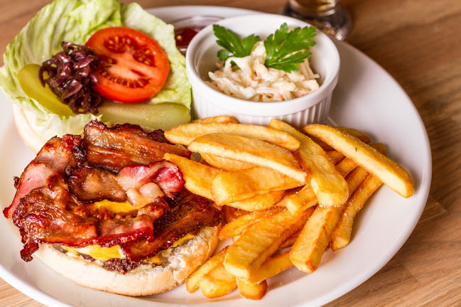 Opinii despre Brick Beer & Restaurant în Nové Mesto - Gastronómia a pohostinstvo