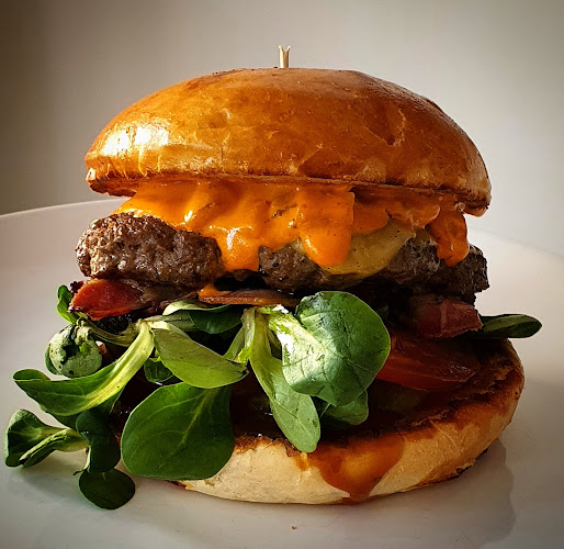 Domča_pizza_burgre - Gastronómia a pohostinstvo