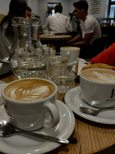 29. augusta 23, 811 09 Bratislava