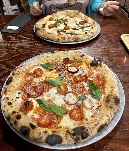 Emporio restaurant&pizza - Gastronómia a pohostinstvo