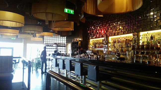 Comentarii opinii despre SKY LOUNGE