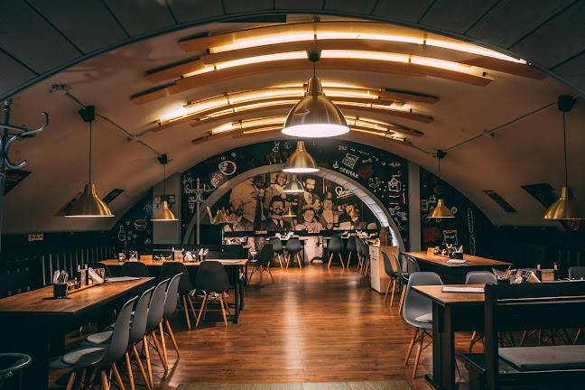 Lampáreň event Bar & Disco Restaurant