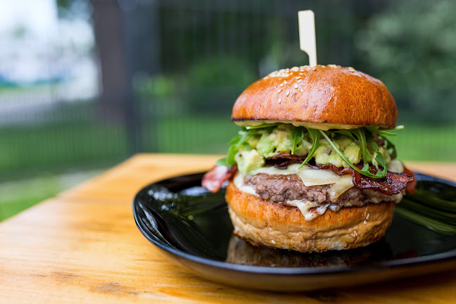 Opinii despre Burger Mestský park în Košice - Gastronómia a pohostinstvo