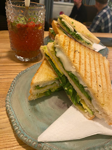 Café Bistro Rínok - Gastronómia a pohostinstvo