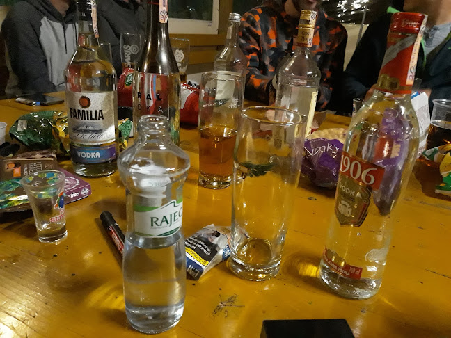 Včelín Music Bar - Záturčie