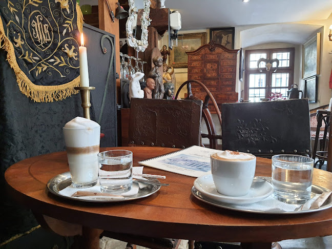 Comentarii opinii despre Café L'Aura & Antik art shop