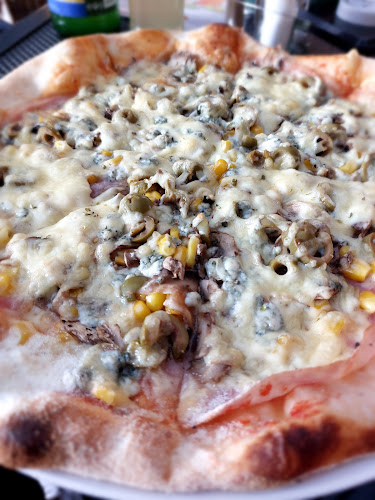 Opinii despre Pizzéria u Džonyho în Považská Bystrica - Gastronómia a pohostinstvo