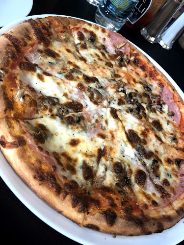 Opinii despre Lucciante pizzeria în Bardejov - Gastronómia a pohostinstvo