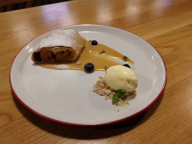 Štefánikova 700/11, 905 01 Senica, Slovensko