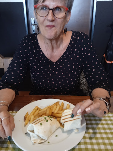 Safari pub & restaurant - Zlatovce