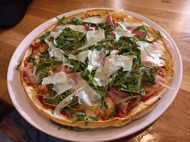 RESTAURANT & PIZZERIA TAVERNA - Gastronómia a pohostinstvo