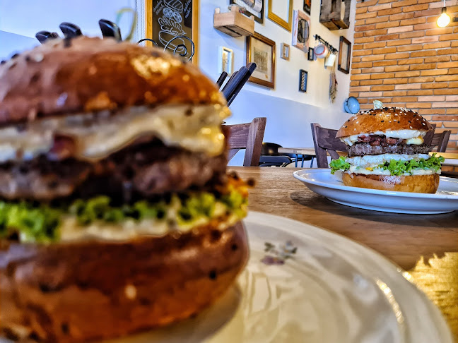 Bistro-Bar-Marina - Gastronómia a pohostinstvo