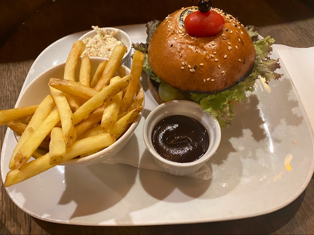 17’s BAR - Gastronómia a pohostinstvo