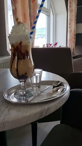 Opinii despre Kaviareň Fialka în Žarnovica - Gastronómia a pohostinstvo