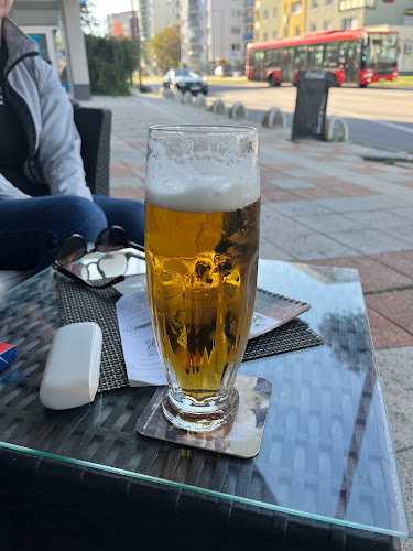 POLEPOLE caffe and cocktail bar