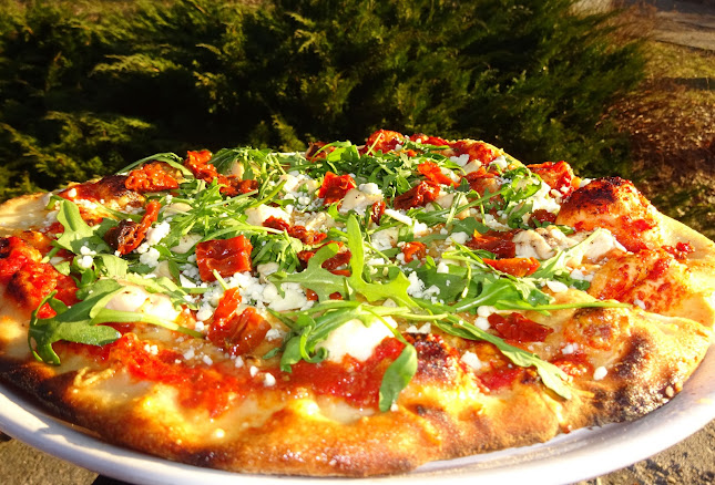 24, Prievidza Rekreačné stredisko Púšť Chatová oblasť 704/13 GPS Súradnice: N 48º 44' 44" ,E 18º 38, 971 01 Prievidza