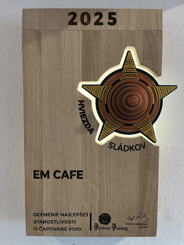 Em café - Gastronómia a pohostinstvo