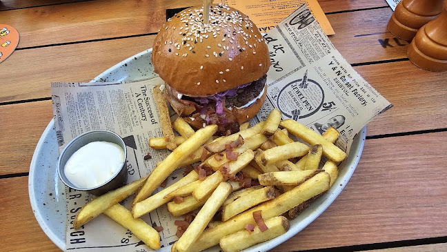 Petržalská Klubovňa - Gastronómia a pohostinstvo