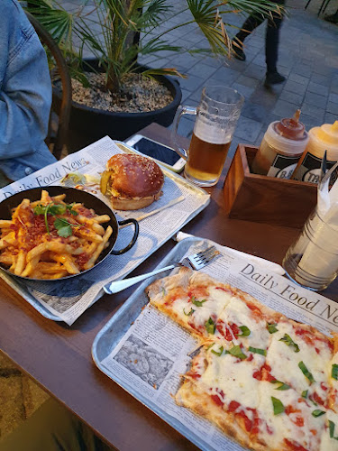 Comentarii opinii despre Fat Louis Burger