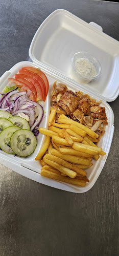 Comentarii opinii despre GÁBOR KEBAB-PIZZA LOKCA