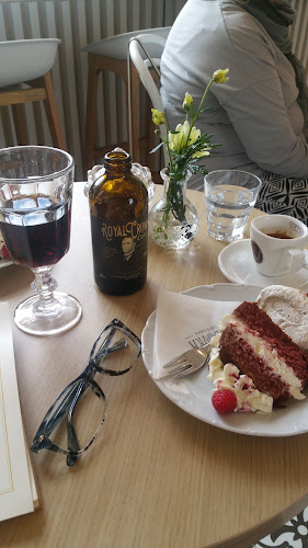 Comentarii opinii despre Bábovka café & bakery