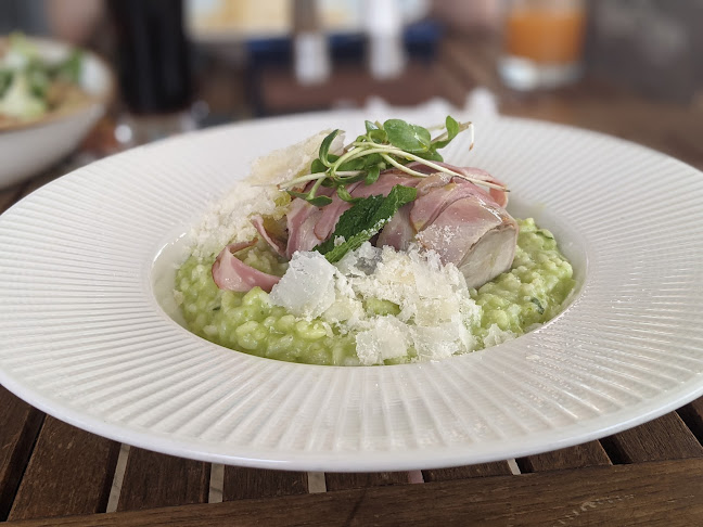 PLAZA BEACH RESORT - Gastronómia a pohostinstvo